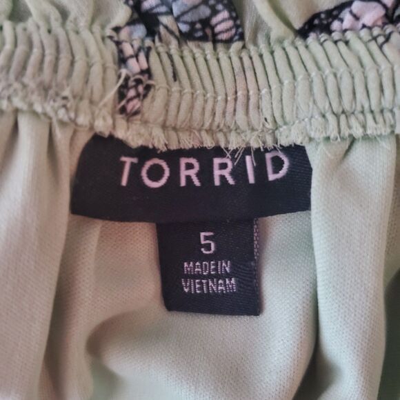 Torrid Green Chiffon Butterfly Print Peasant Midi Dress - Picture 8 of 10